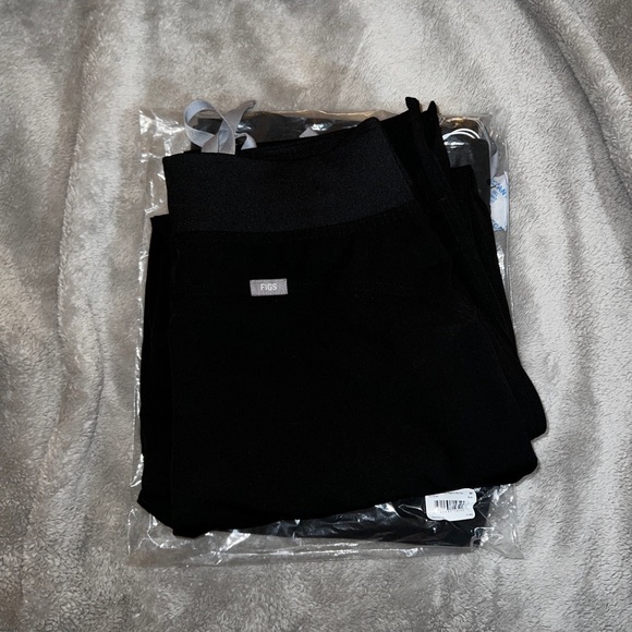 TWO pairs of black figs scrub pants - Picture 4 of 5